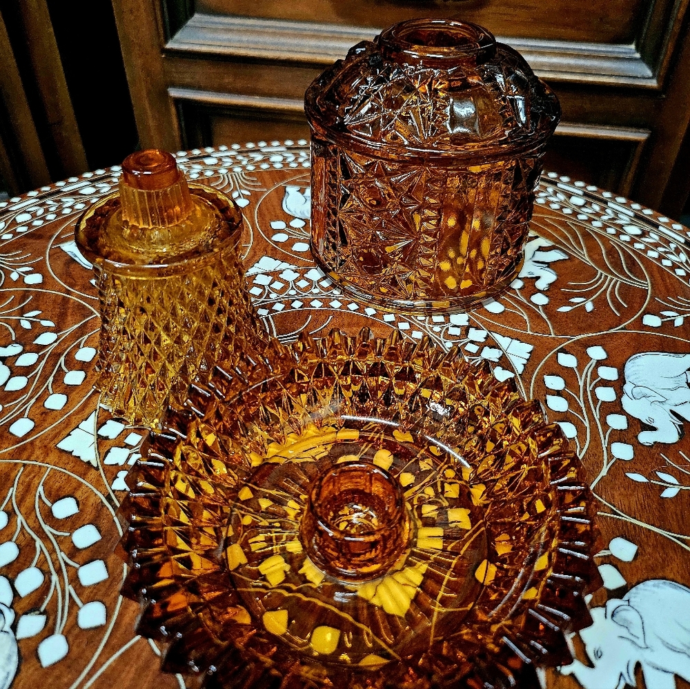 Vintage Amber Indiana Glass Fairy Lamp - Picture 3 of 4